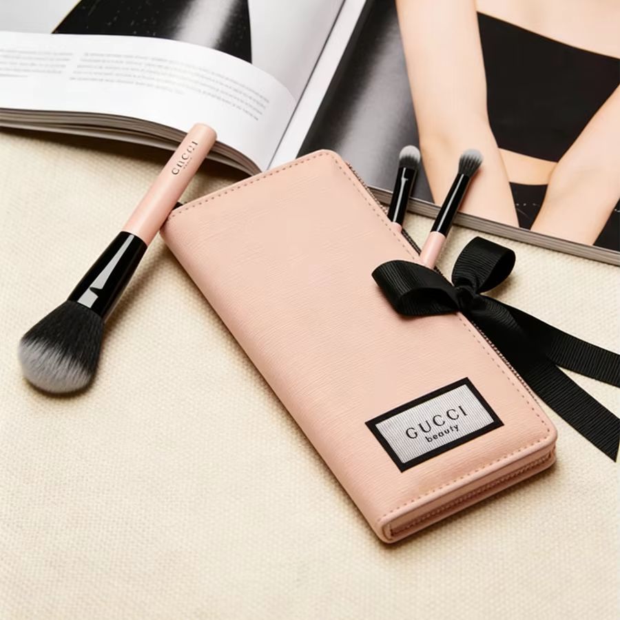 GUCCI'nin Çantası Makyaj Fırça - Luxury Skincare Set incelemesi ve fiyatı